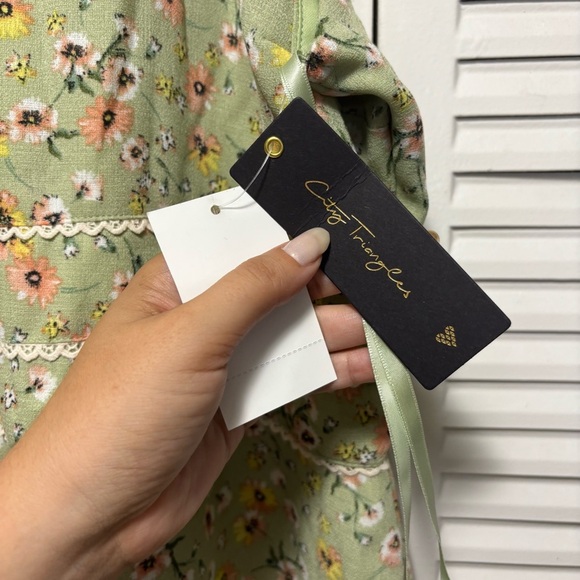 City Triangles Juniors Green Floral Halter Top Fit and Flair Dress Size 13 - Picture 4 of 7